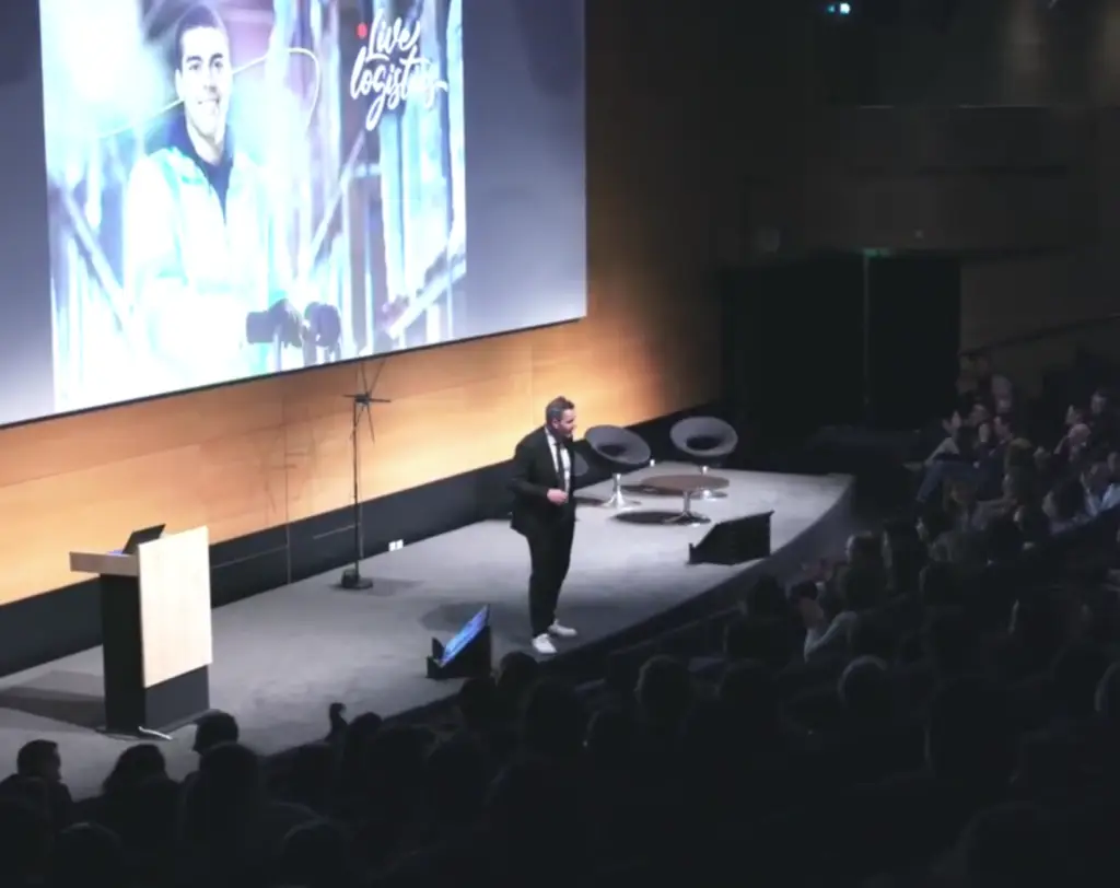 Magicien Marketing à Montreux : L'art de marquer les esprits à travers la magie événementielle 