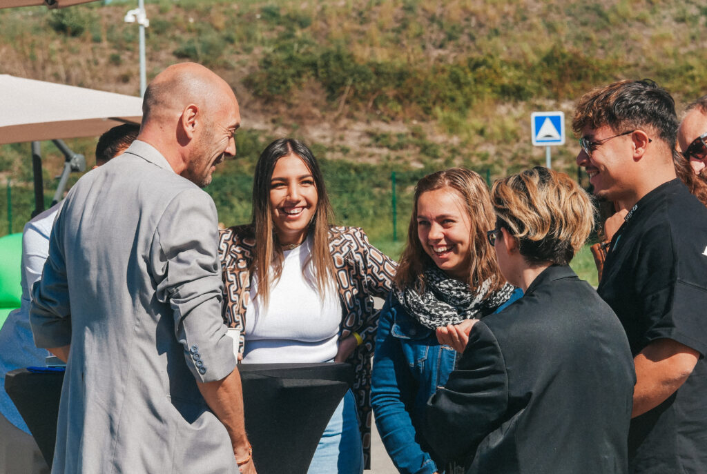 Magicien close-up à Montreux : Une animation magique au bord du lac Léman